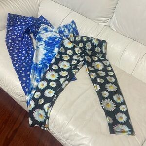 Bundle of 3 Terez workout cropped leggings (below knee)